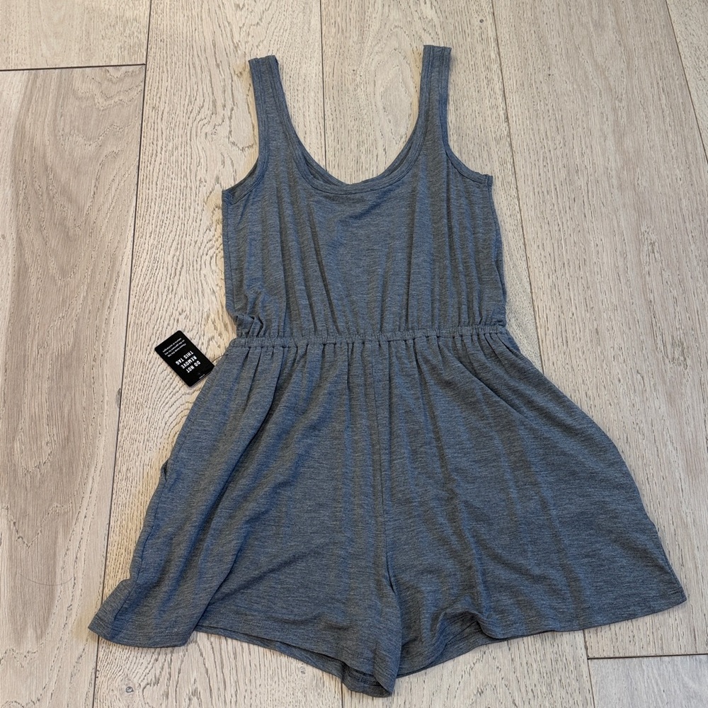 Express Scoop Neck Sleeveless Tie Waist Romper in Size XS | New With Tags - Picture 2 of 11